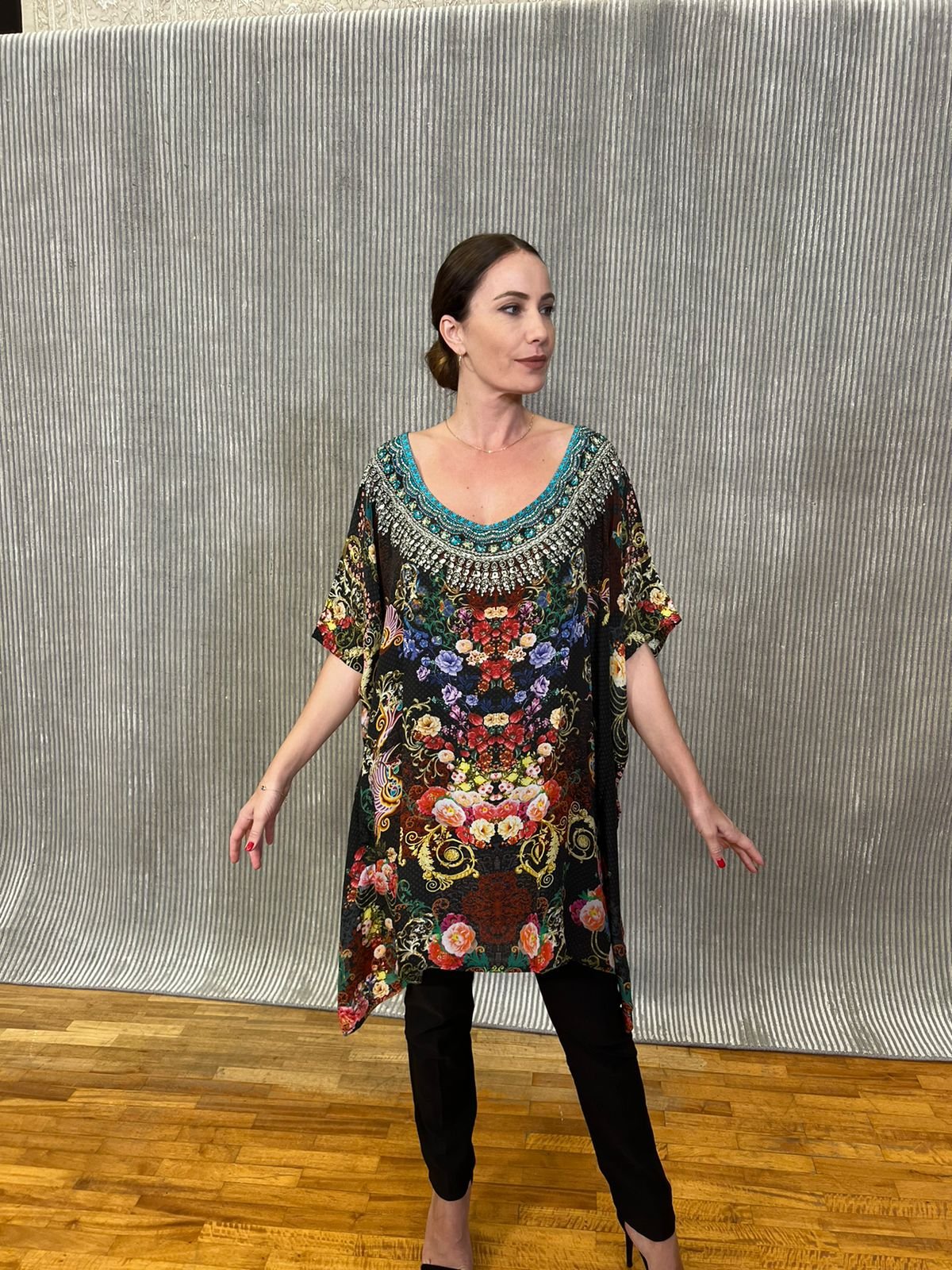 WhatsApp Image 2024-07-25 at 16.48.15_bf9e8ead Handmade Blouse Pure SK – 59 - Image 1